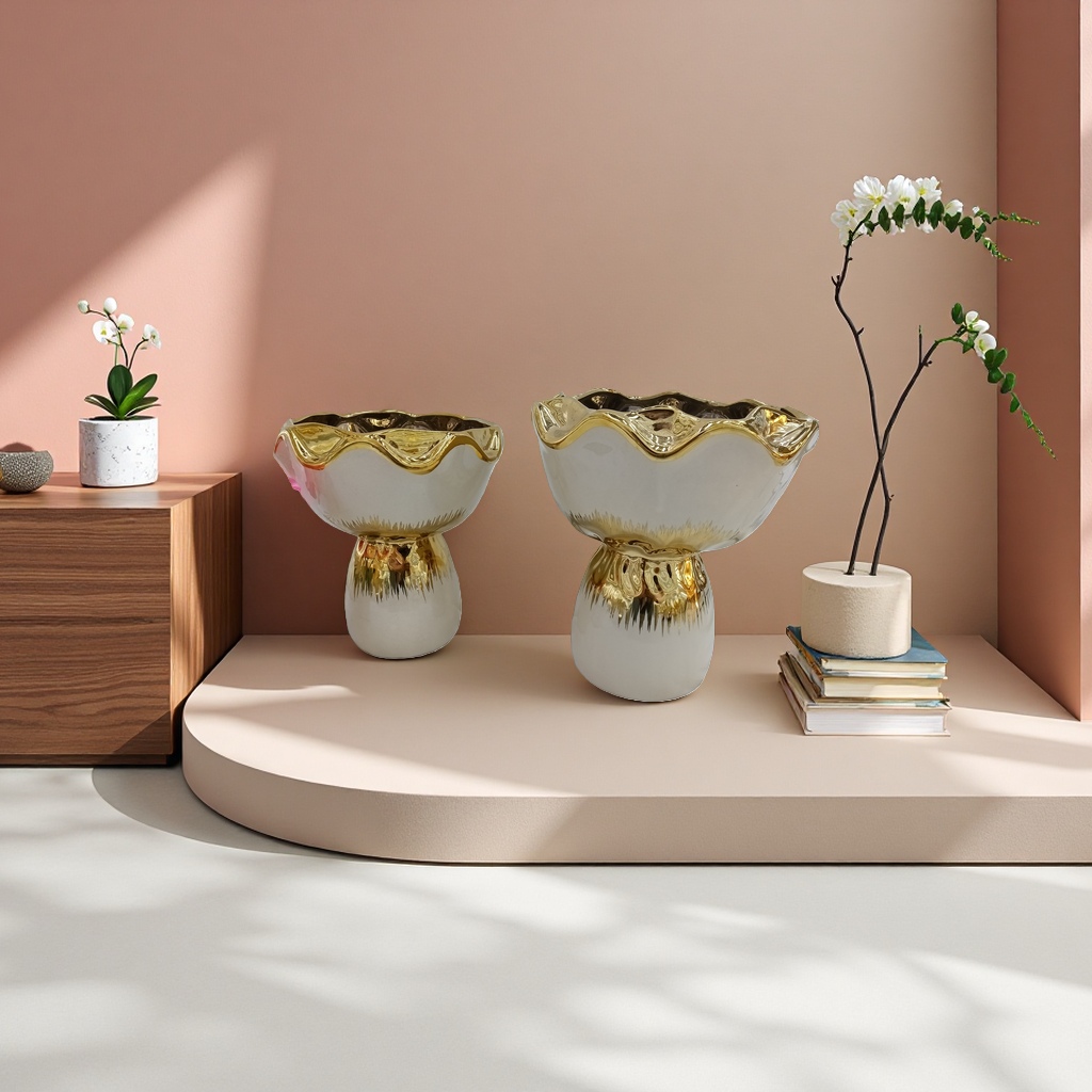 A large golden-edged ceramic flowerpot for living room and balcony decoration, suitable for growing succulent green plants details Picture