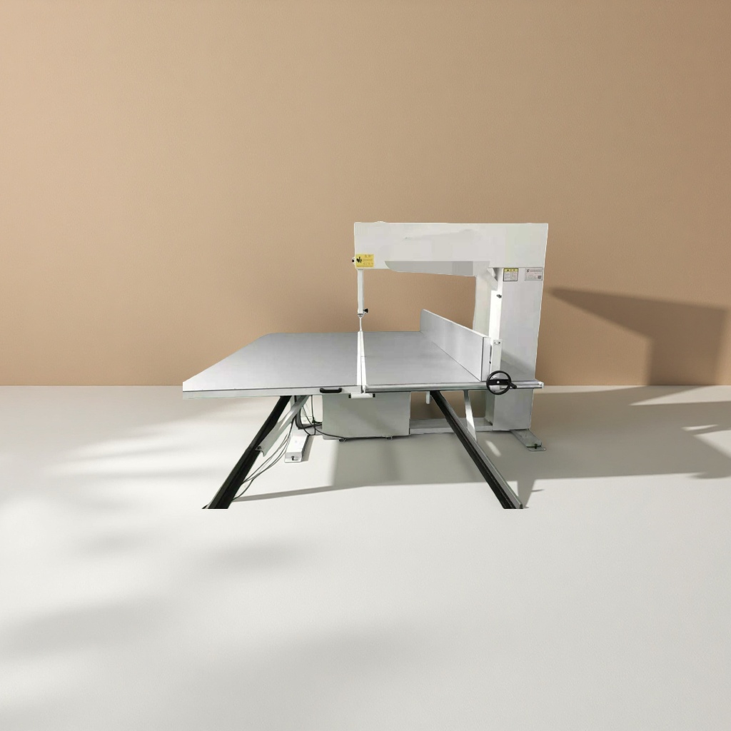 Specialized cutting machine for industrial equipment - high-efficiency metal sheet processing machinery