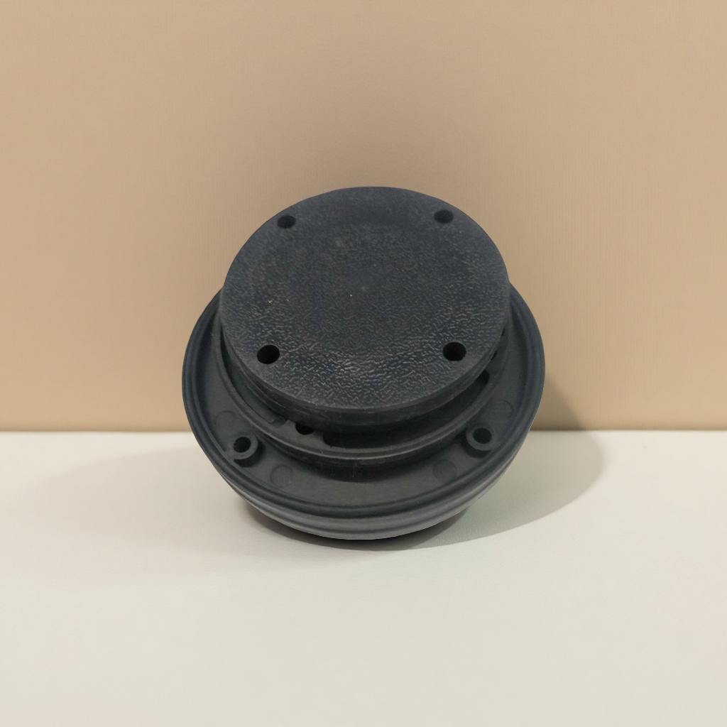 Black circular plastic part universal accessory, with a diameter of 20mm and a thickness of 3mm details Picture