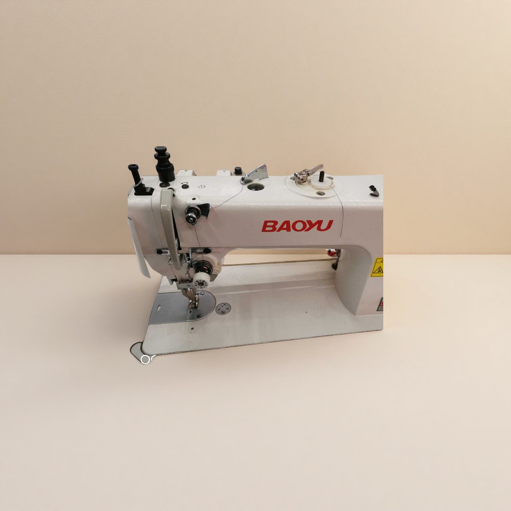 BAOYU household multi-functional sewing machine, electronic numerical control with trace light, portable Application Scenario