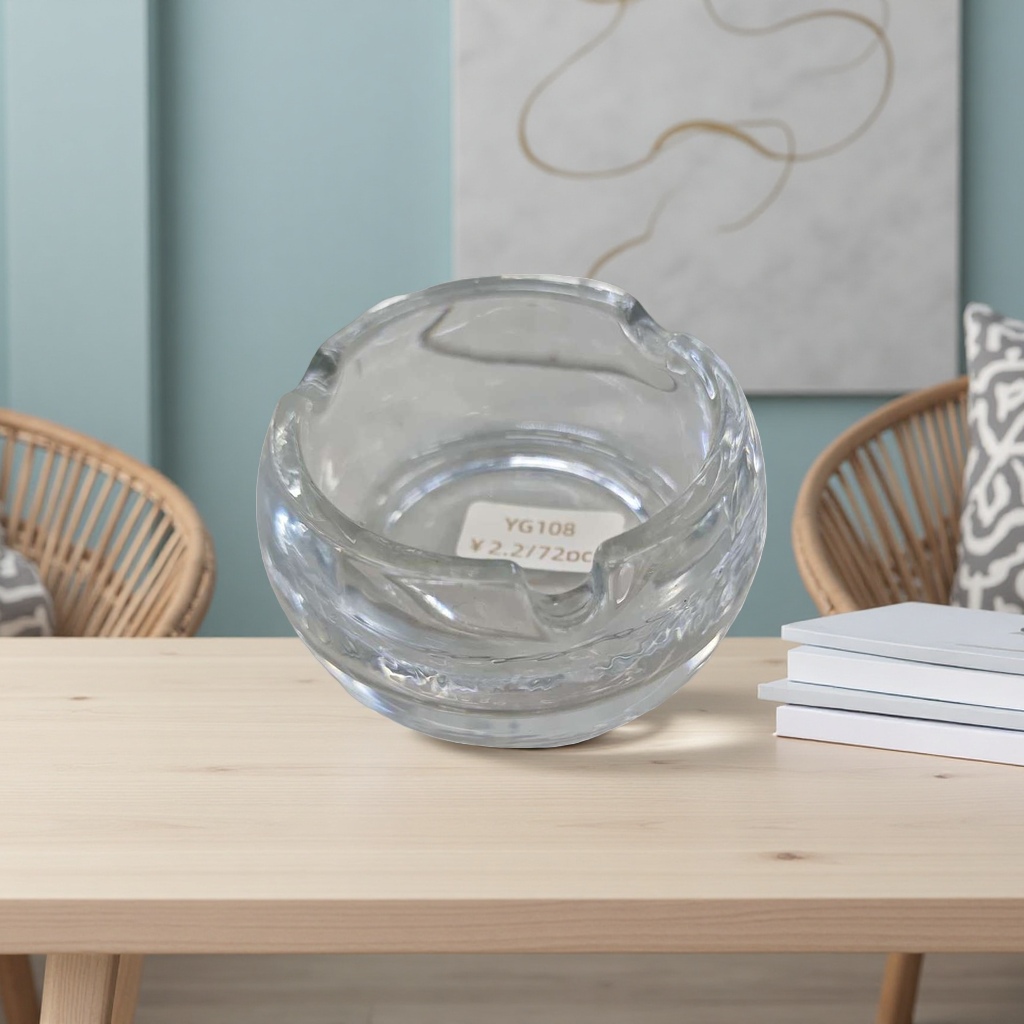 Transparent glass ashtray, large-capacity household anti-overflow desktop storage type Application Scenario