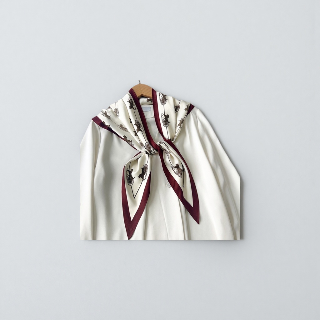 A thin printed silk scarf for women in spring and summer, 60cm×60cm details Picture