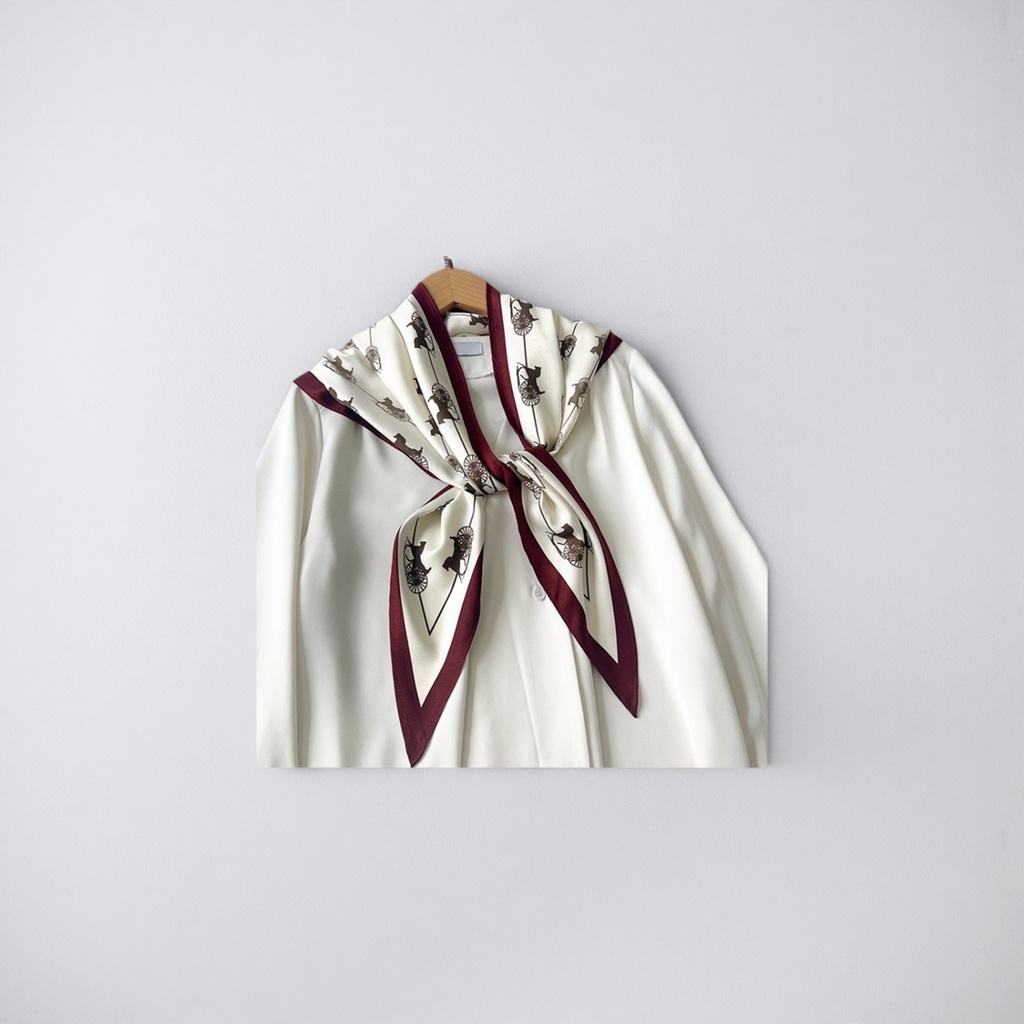 A thin printed silk scarf for women in spring and summer, 60cm×60cm Application Scenario