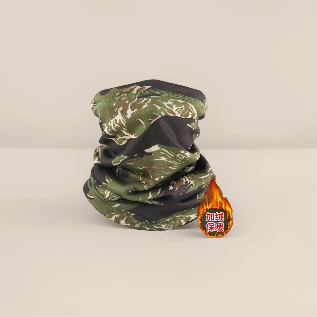 Thickened knitted neck scarf with camouflage pattern for cold protection and neck protection during winter outdoor sports Application Scenario