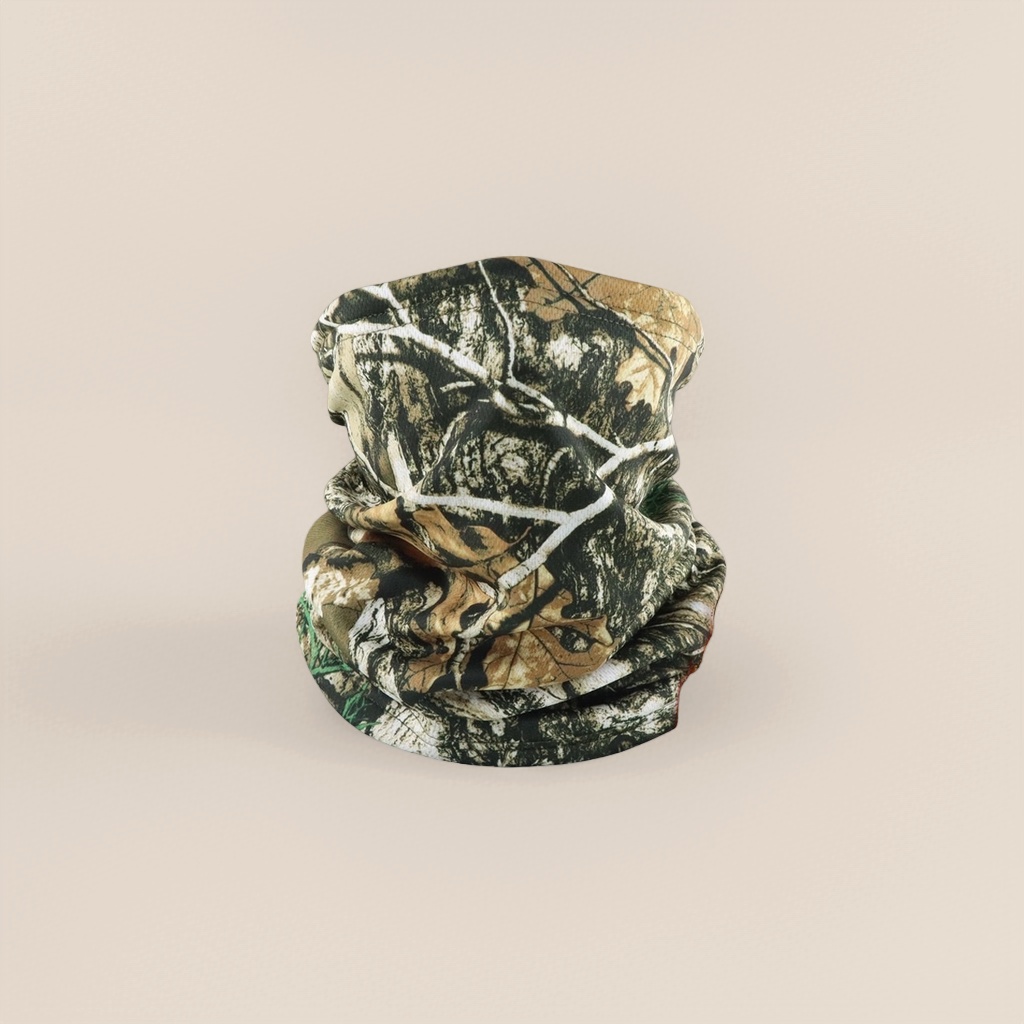 The camouflage pattern warm neck scarf is suitable for both men and women, providing protection against the wind in autumn and winter Application Scenario