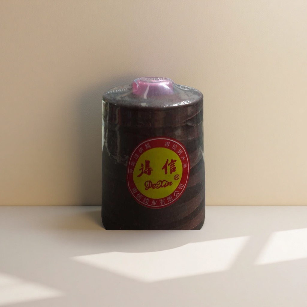 The sewing thread spool is made of high-strength and wear-resistant cotton. It is available in multiple colors for sewing machines Specification image
