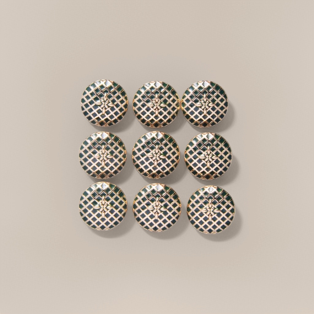 Decorative buttons are often mixed in clothing, and the DIY accessories are cute and retro details Picture