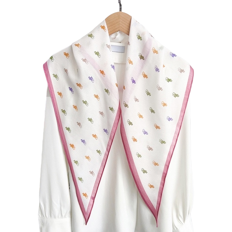 Silk scarf with printed patterns, square scarf, sun protection ribbon and scarf accessories Item Picture