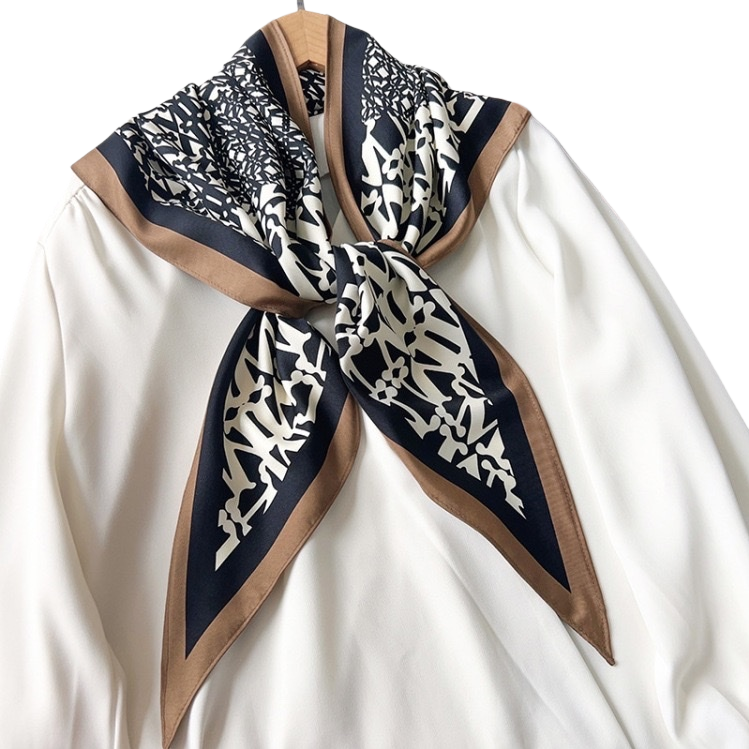 This silk small square scarf is light, breathable and versatile for women's commuting sun protection Item Picture