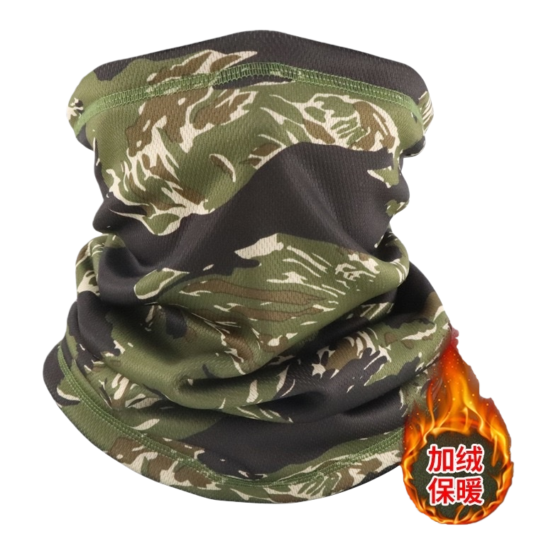 Thickened knitted neck scarf with camouflage pattern for cold protection and neck protection during winter outdoor sports Item Picture