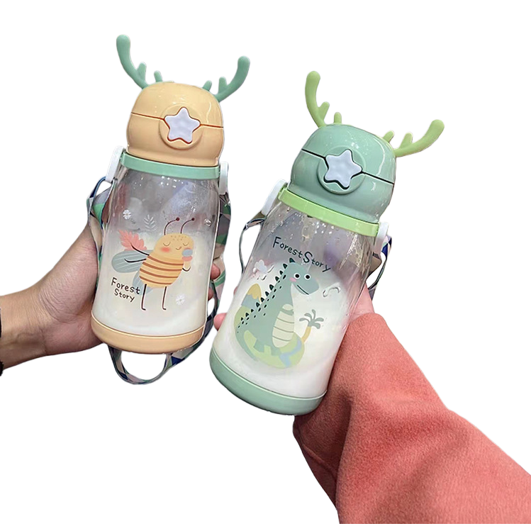 Cute cartoon water cup, children's insulated water cup 350ml, cute bear pattern portable water bottle Item Picture