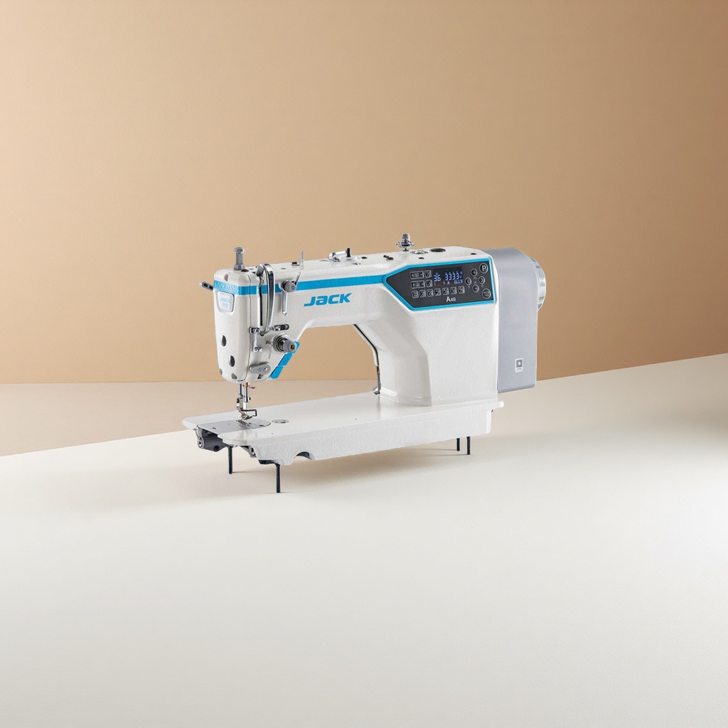Intelligent CNC household sewing machine, electronic multi-functional, silent and energy-saving, easy for beginners to handle