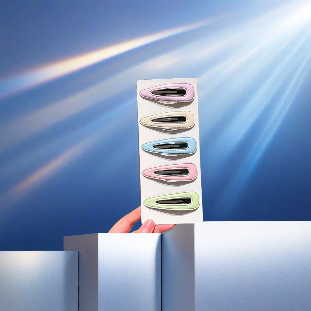 A fashionable and simple hair clip set with a metallic texture and double hair clips Specification image