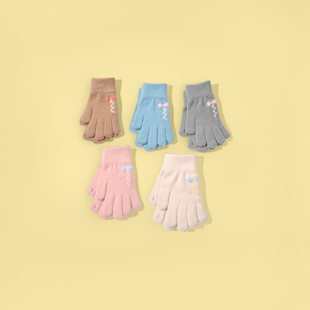 Five pairs of woolen gloves in brown, blue, gray, pink and beige, decorated with wavy small balls, knitted winter Application Scenario