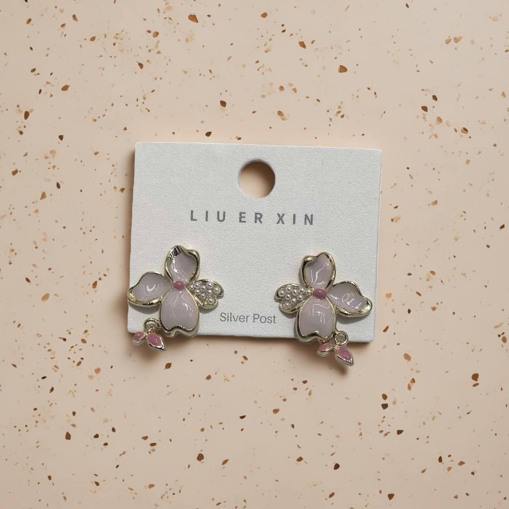Cherry blossom stud earrings for women: Simple and versatile Korean style earrings, small and exquisite stud earrings