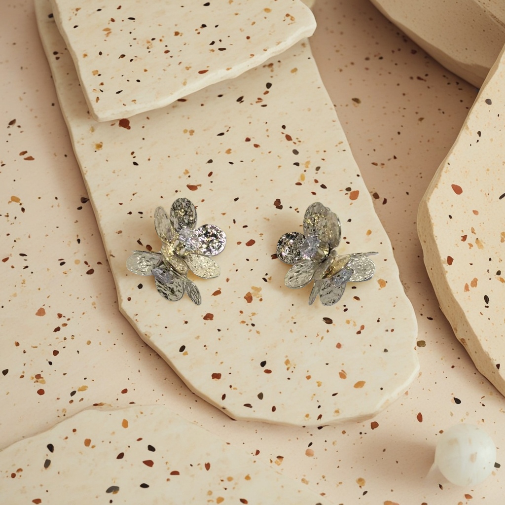A pair of fashionable and simple earrings and light luxury alloy stud earrings for women Application Scenario