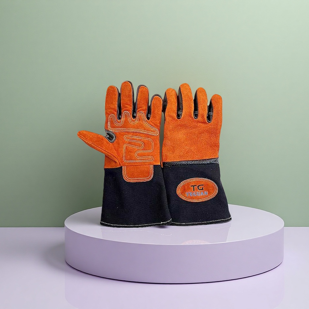 Guantes de soldadura eléctrica de piel de vaca protección profesional resistente a la abrasión y altas temperaturas 1 par Application Scenario