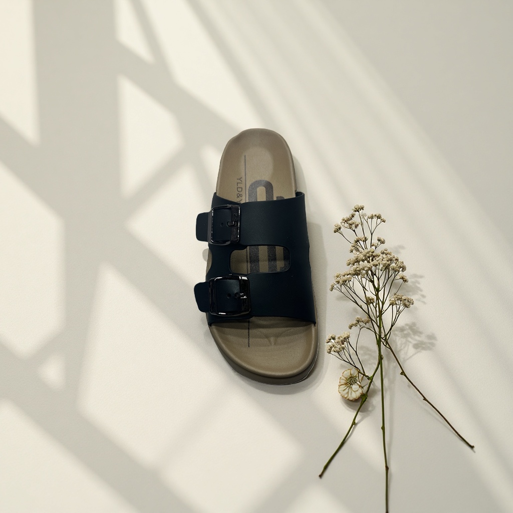 Black double-buckle sandals for women, summer breathable, anti-slip, flat and casual details Picture