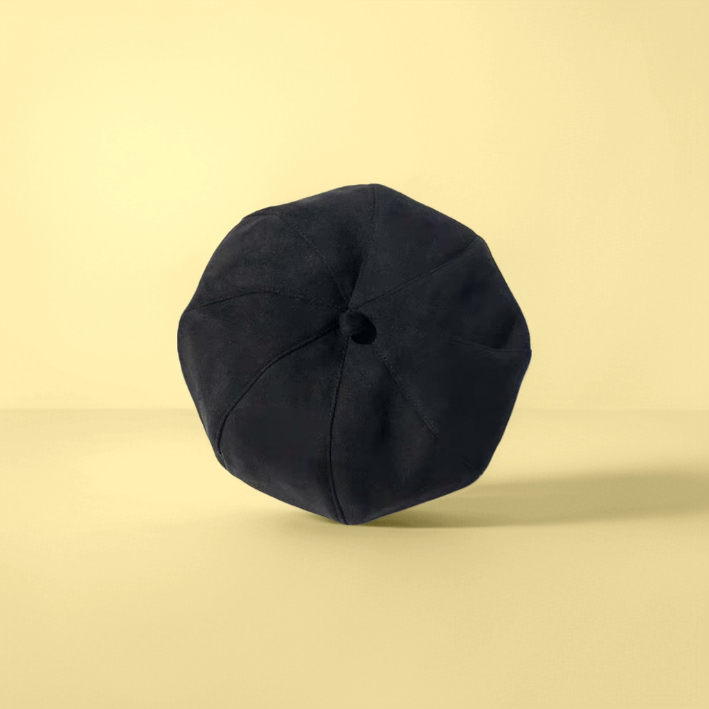 A black beret is a fashionable and versatile soft tweed hat for women in autumn and winter Application Scenario