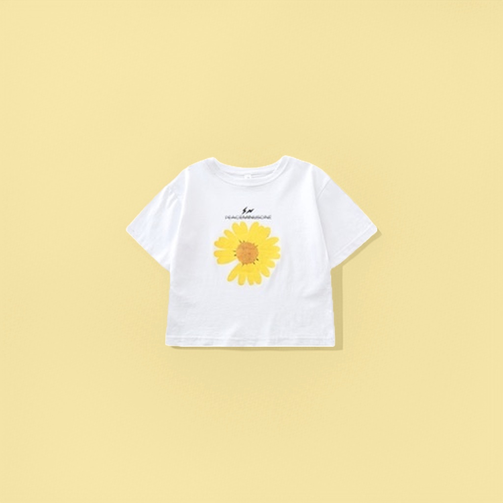 White T-shirt with yellow flower pattern, pure cotton short-sleeved top for both men and women Application Scenario