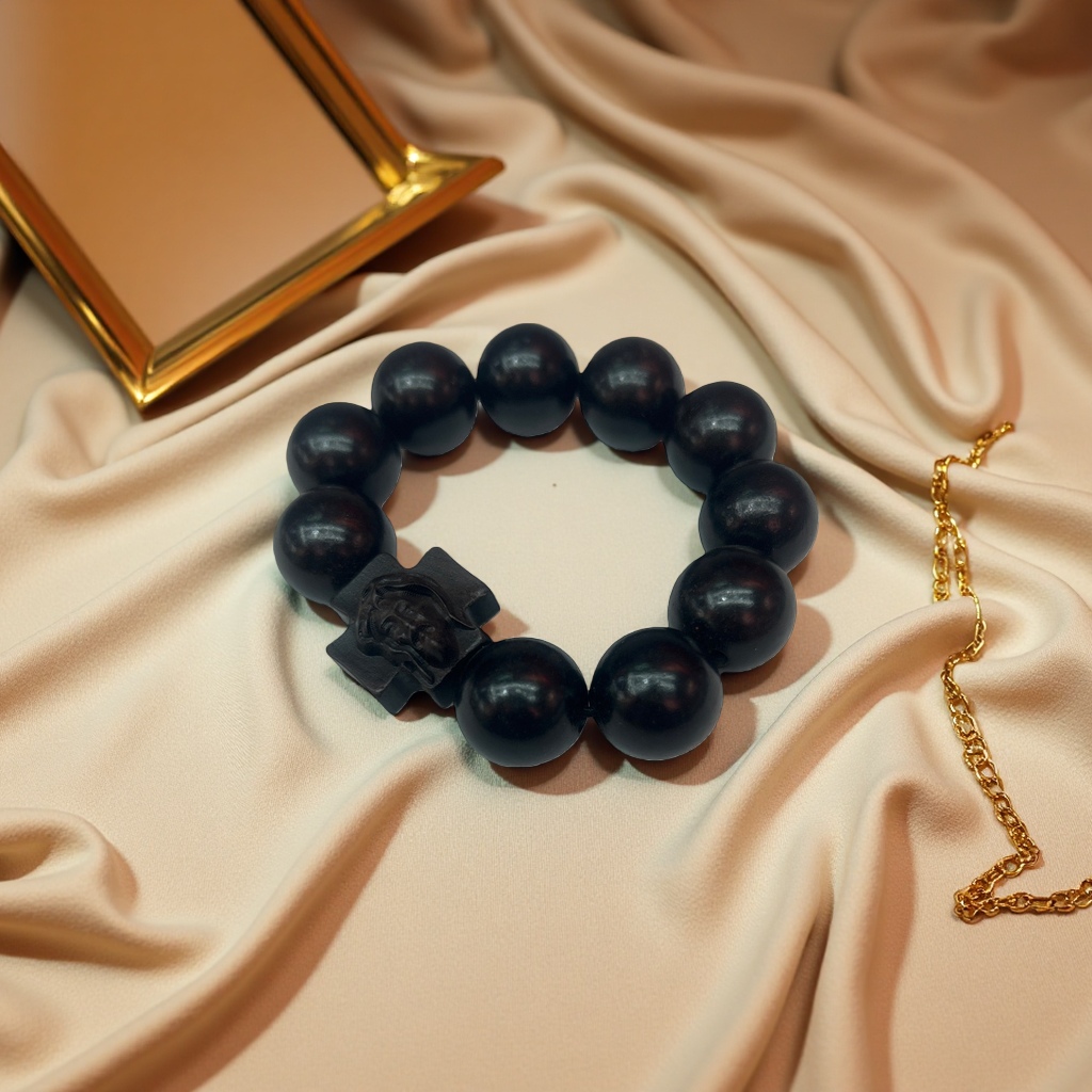 Ebony wood bracelet, fashionable, simple and versatile, is a ladies' bracelet and a collectible bracelet Specification image