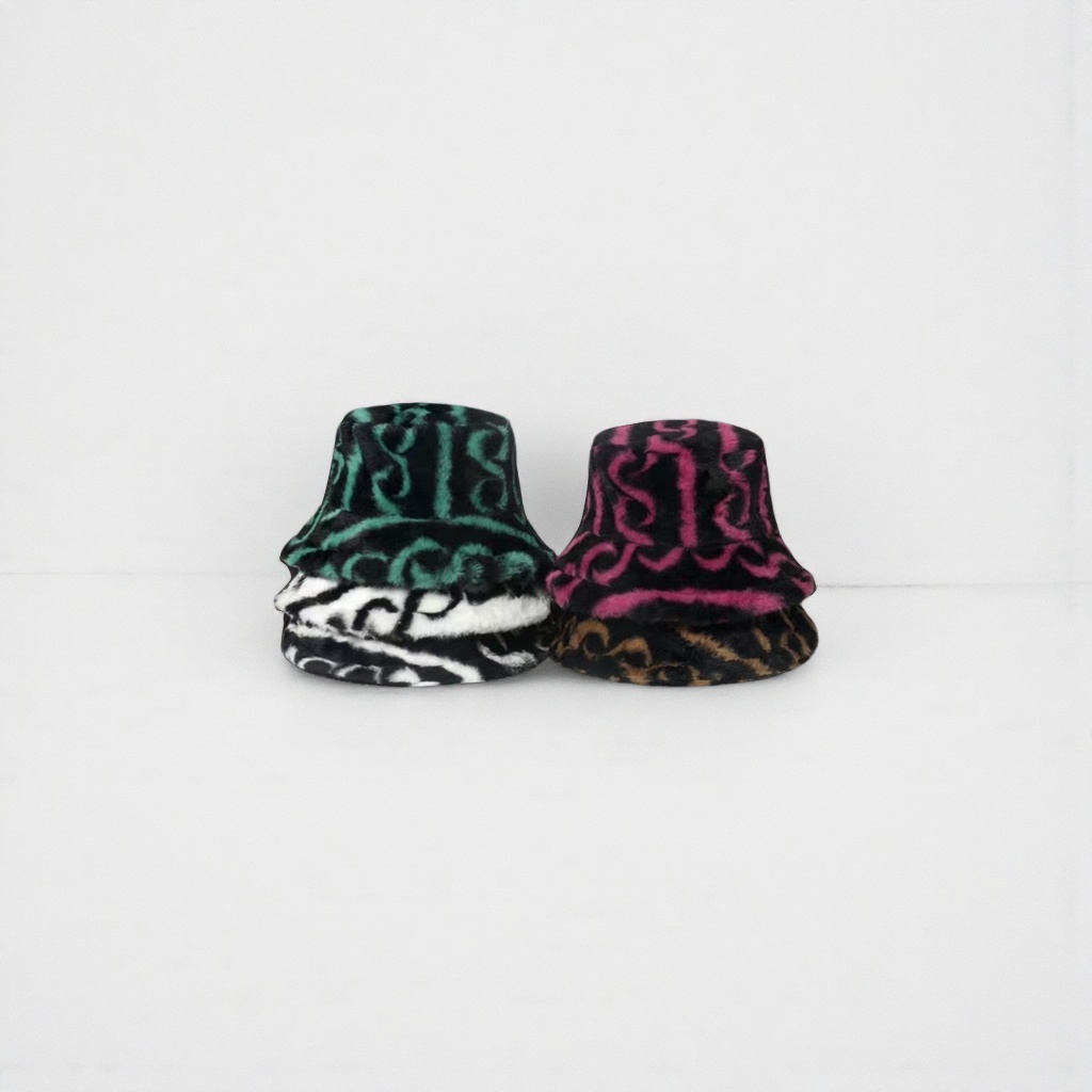 Plush hat, warm woolen hat, thickened knitted hat for winter details Picture