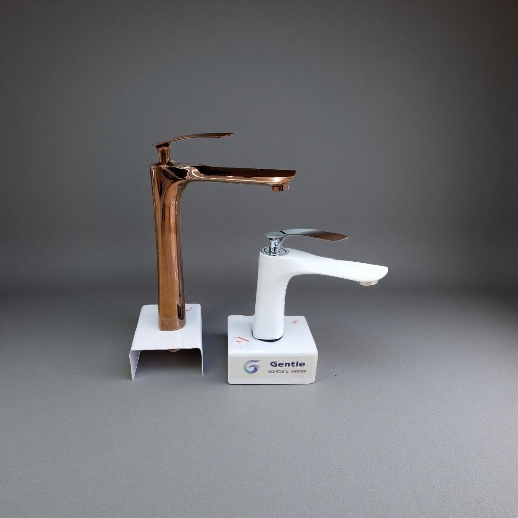 Copper and white two-color faucets are available for kitchen and bathroom use, suitable for both cold and hot water