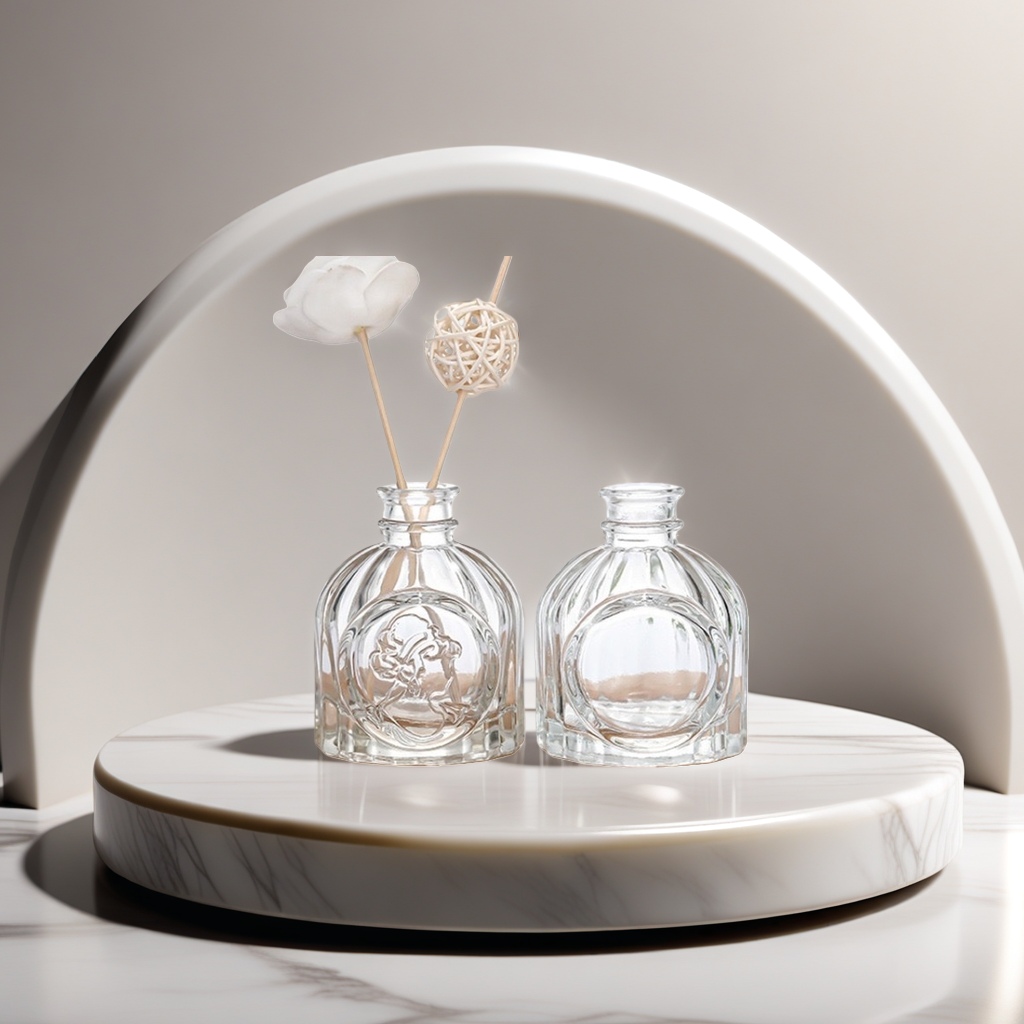A beauty face embossed aromatherapy glass bottle for indoor fragrance display, home decoration Specification image