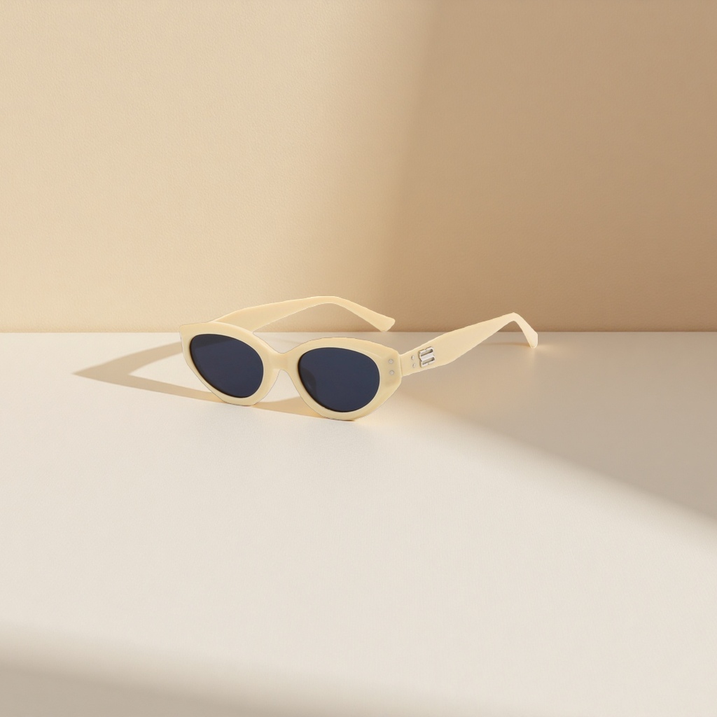 Beige and gray plate sunglasses, fashionable UV-resistant polarized sunglasses Application Scenario