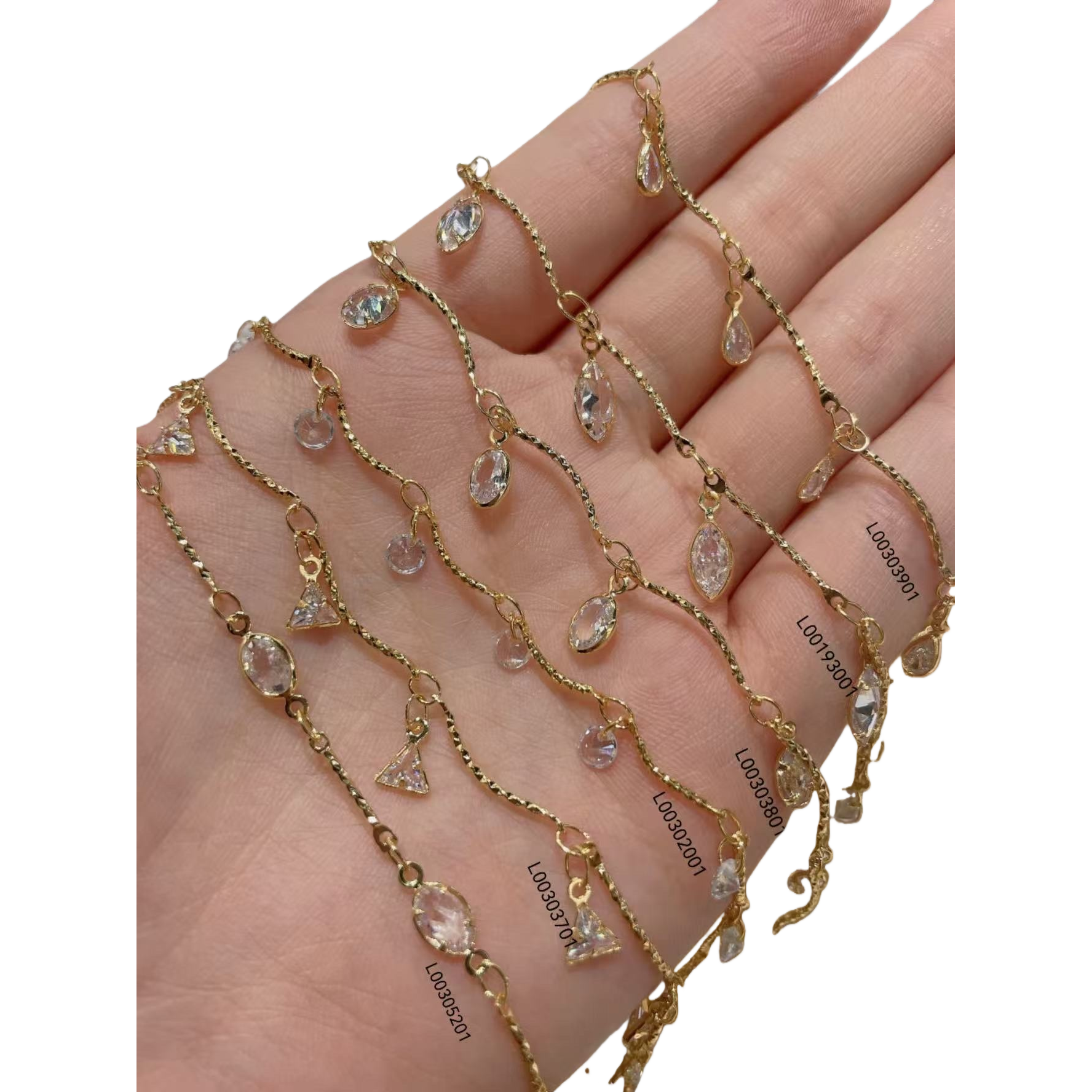قلادة الكريستال ذات السلسلة الذهبية Item Picture