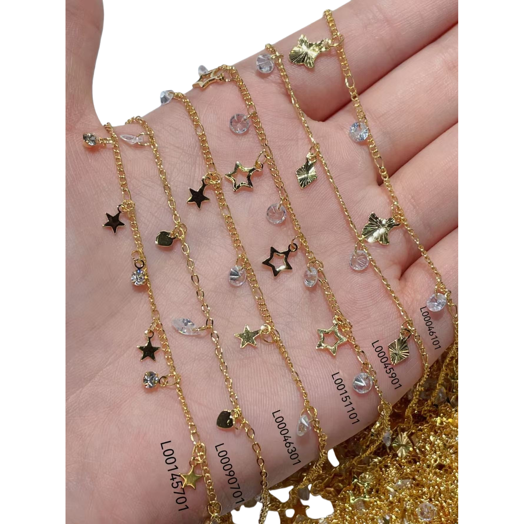 The golden necklace and bracelet set is a fashionable, simple and versatile couple accessory Item Picture