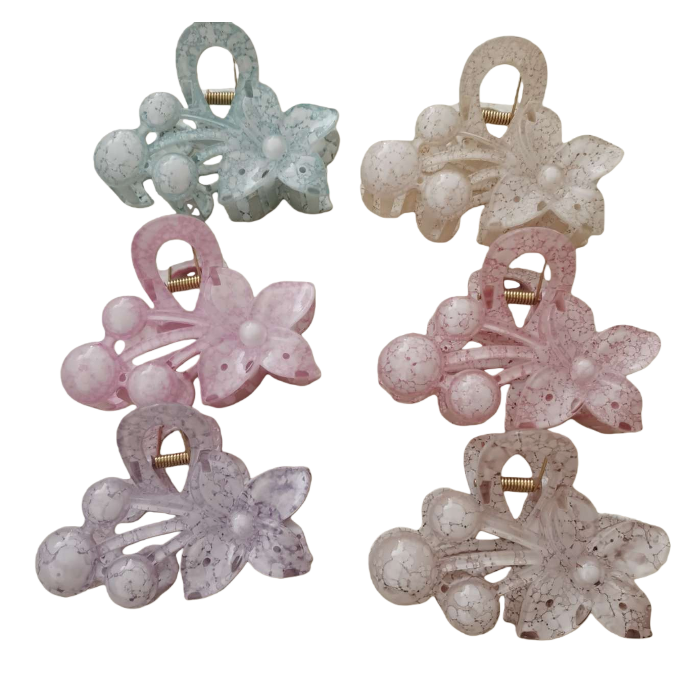 A pair of fashionable and simple hair clips with a metallic texture, anti-slip and won't damage your hair Item Picture
