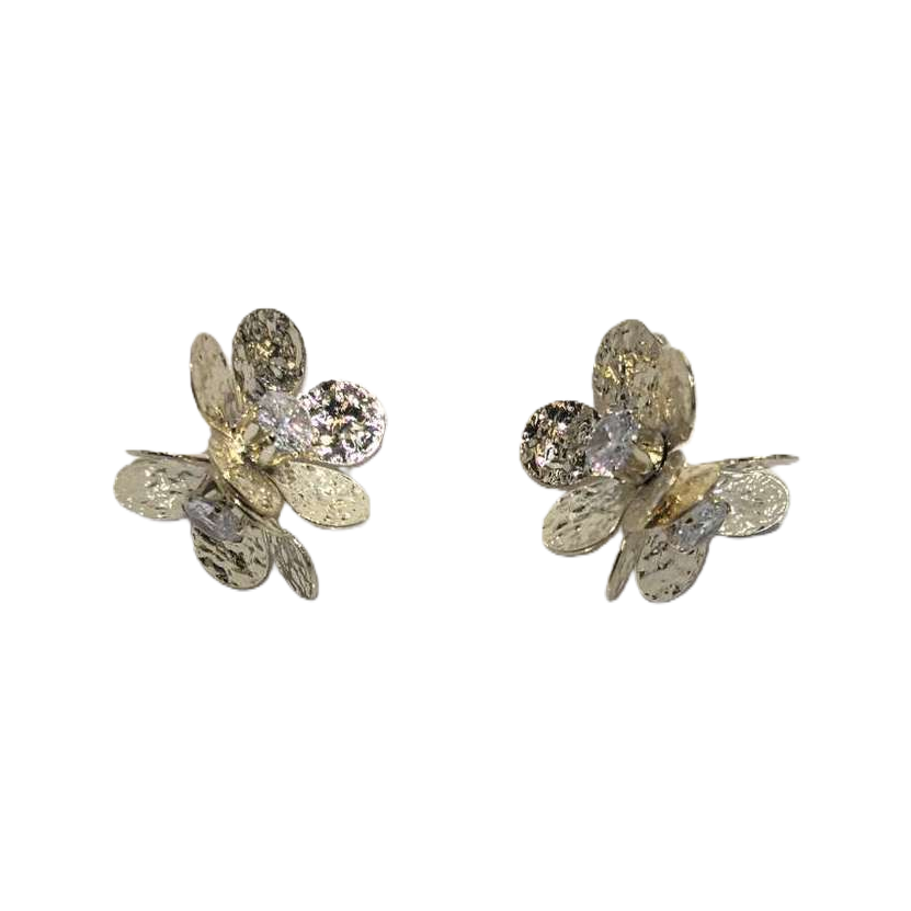 A pair of fashionable and simple earrings and light luxury alloy stud earrings for women Item Picture