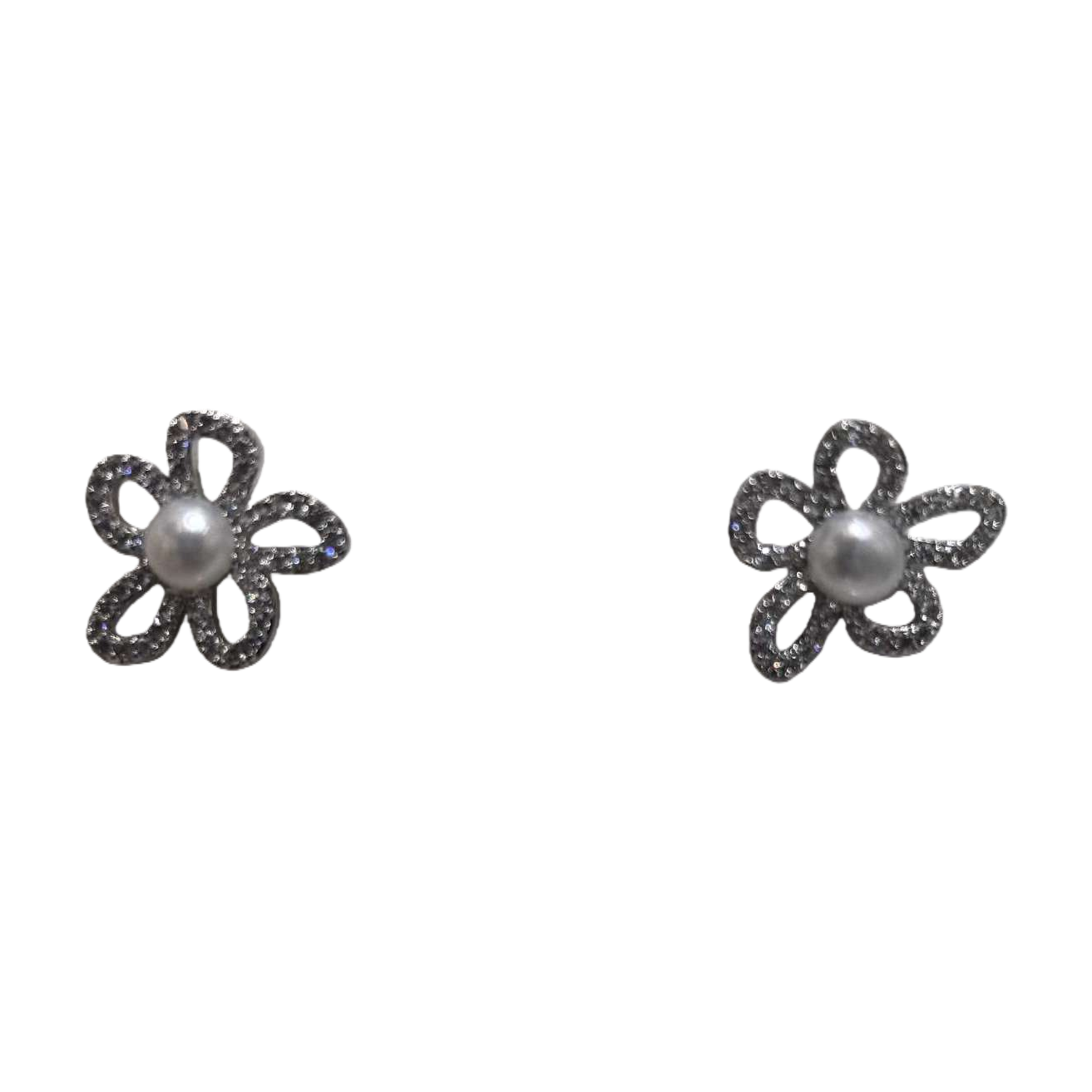Flower-shaped ear studs are fashionable and simple earrings that are versatile for ladies Item Picture