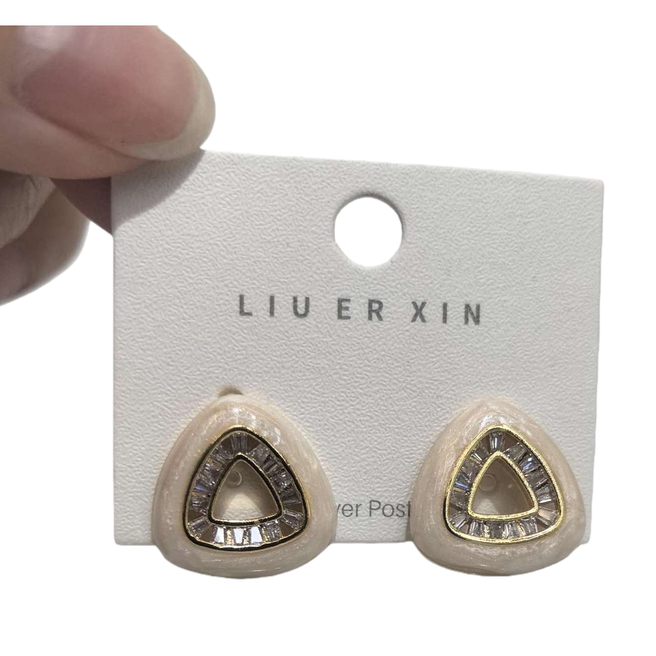A pair of fashionable, simple and versatile earrings Item Picture