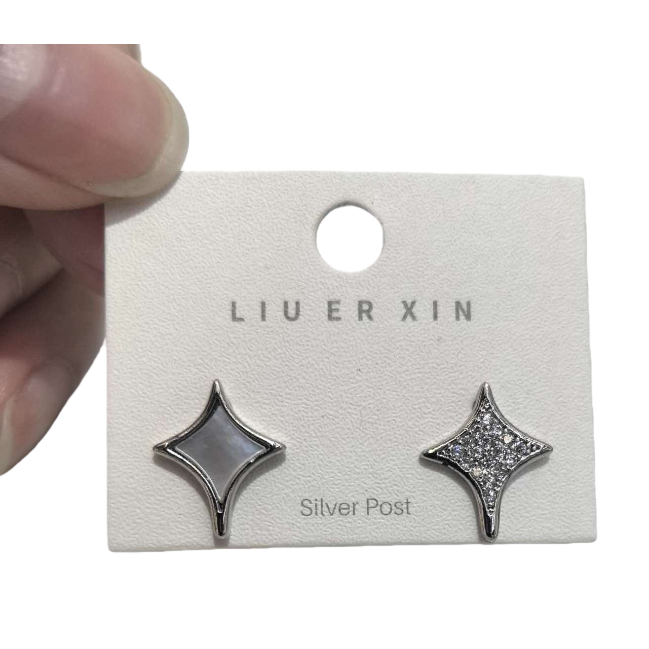 A pair of ear studs, simple and fashionable earrings made of anti-allergy alloy Item Picture