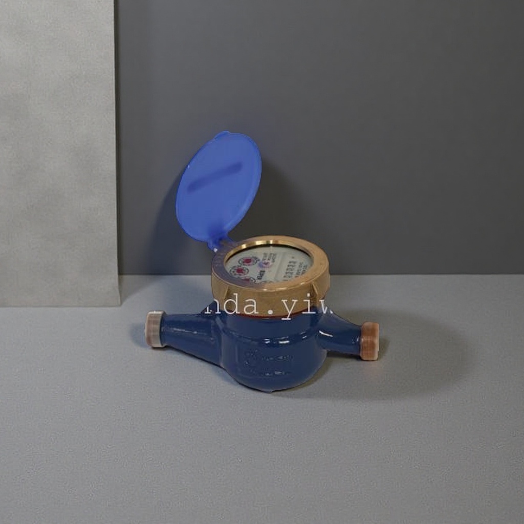 The main body of the blue water meter is made of metal, which is a waterproof and rust-proof household mechanical water meter accessory Specification image