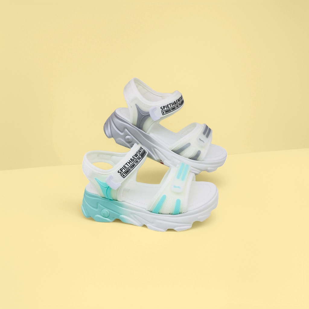 凉鞋女士夏季时尚百搭/Heels/洞洞鞋女增高/洞洞鞋/凉鞋老头老太太白底实物图