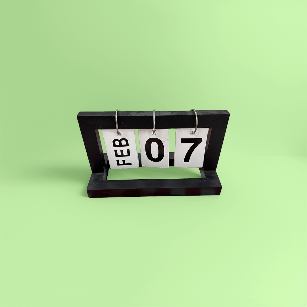 A new 2025 minimalist Nordic-style desktop calendar with a page-turning design for office and home decoration Specification image