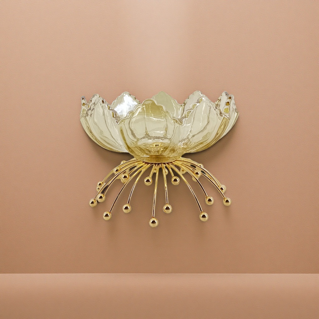A golden lotus-shaped fruit plate for home living room fruit plate ceramic decoration