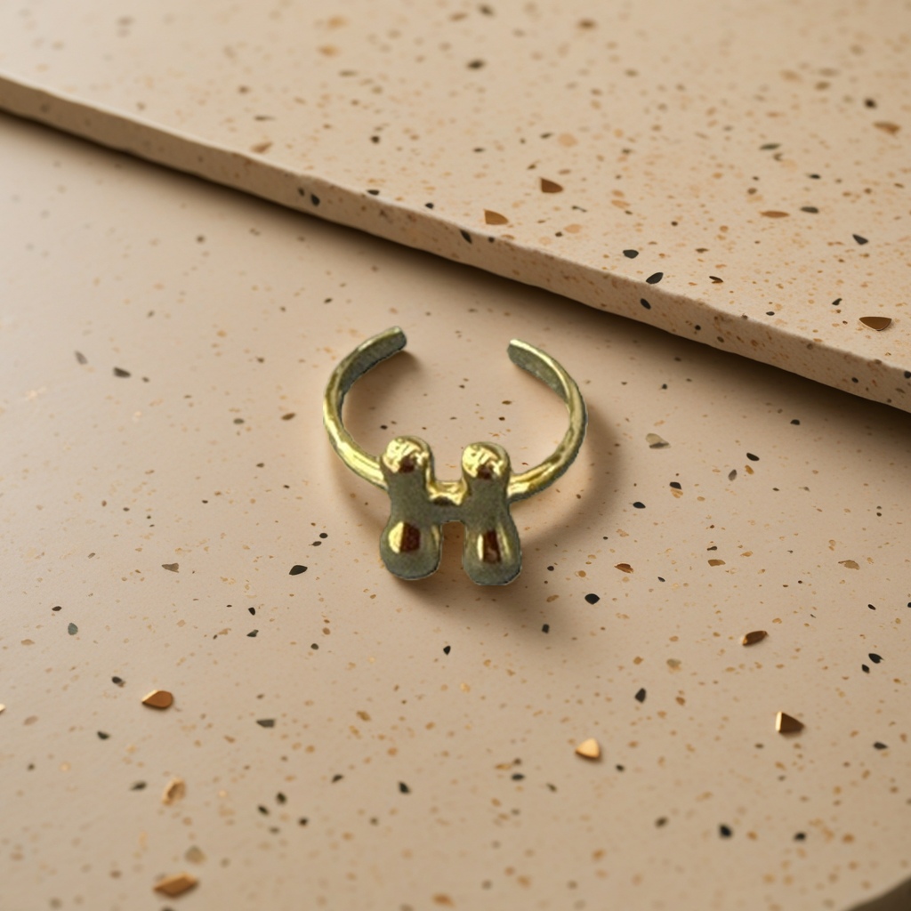 A simple and fashionable gold ring for ladies, a pure silver gold-plated ring with an 18K gold texture Specification image