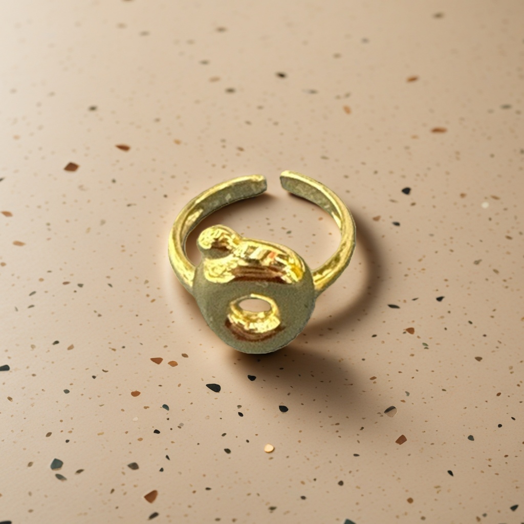 A simple and fashionable gold ring for ladies, a pure silver gold-plated ring with 18K gold texture Specification image