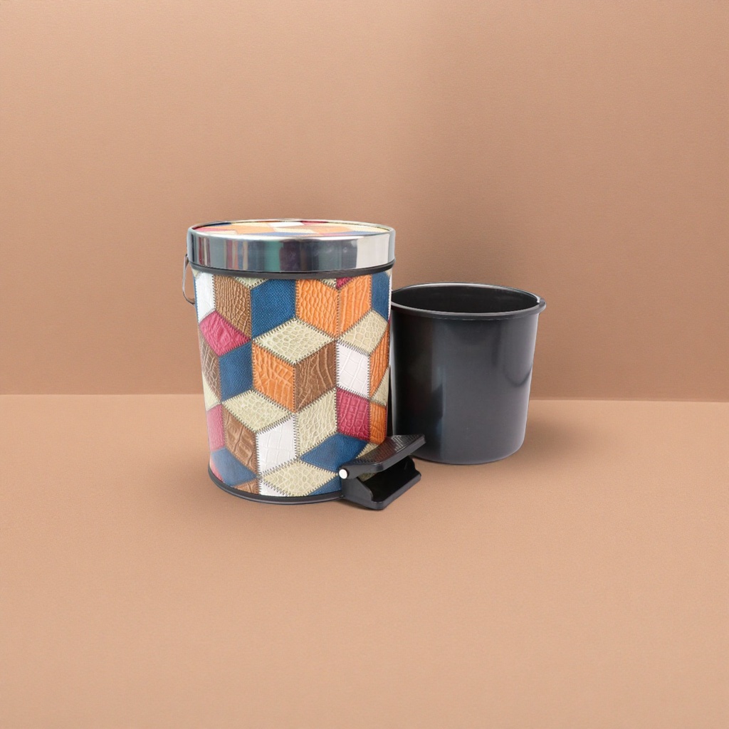 The main body of the color-spliced leather trash can is a simple and elegant household storage bucket for the living room and bedroom