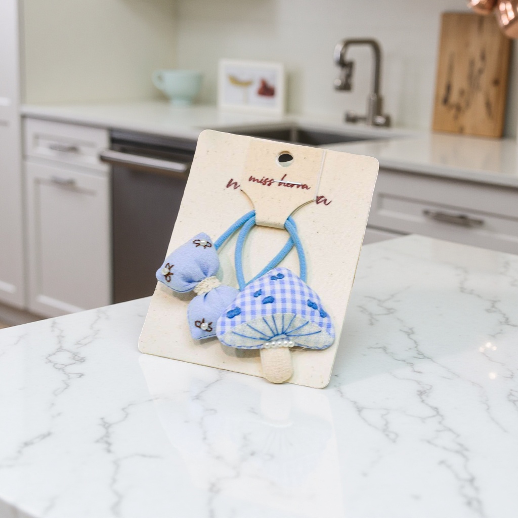 The cute blue checkered bow hair band is highly elastic and won't hurt hair. It's suitable for both girls and adults Specification image