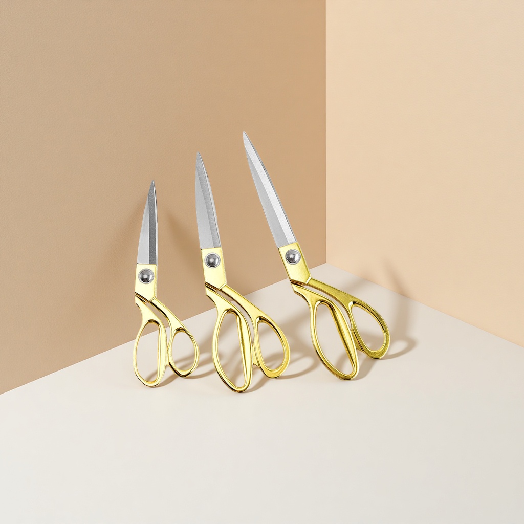 أما المقصات المصنوعة من سبائك الزنك فهي ذات كفاءة عالية في تقطيع الأقمشة المنزلية Specification image