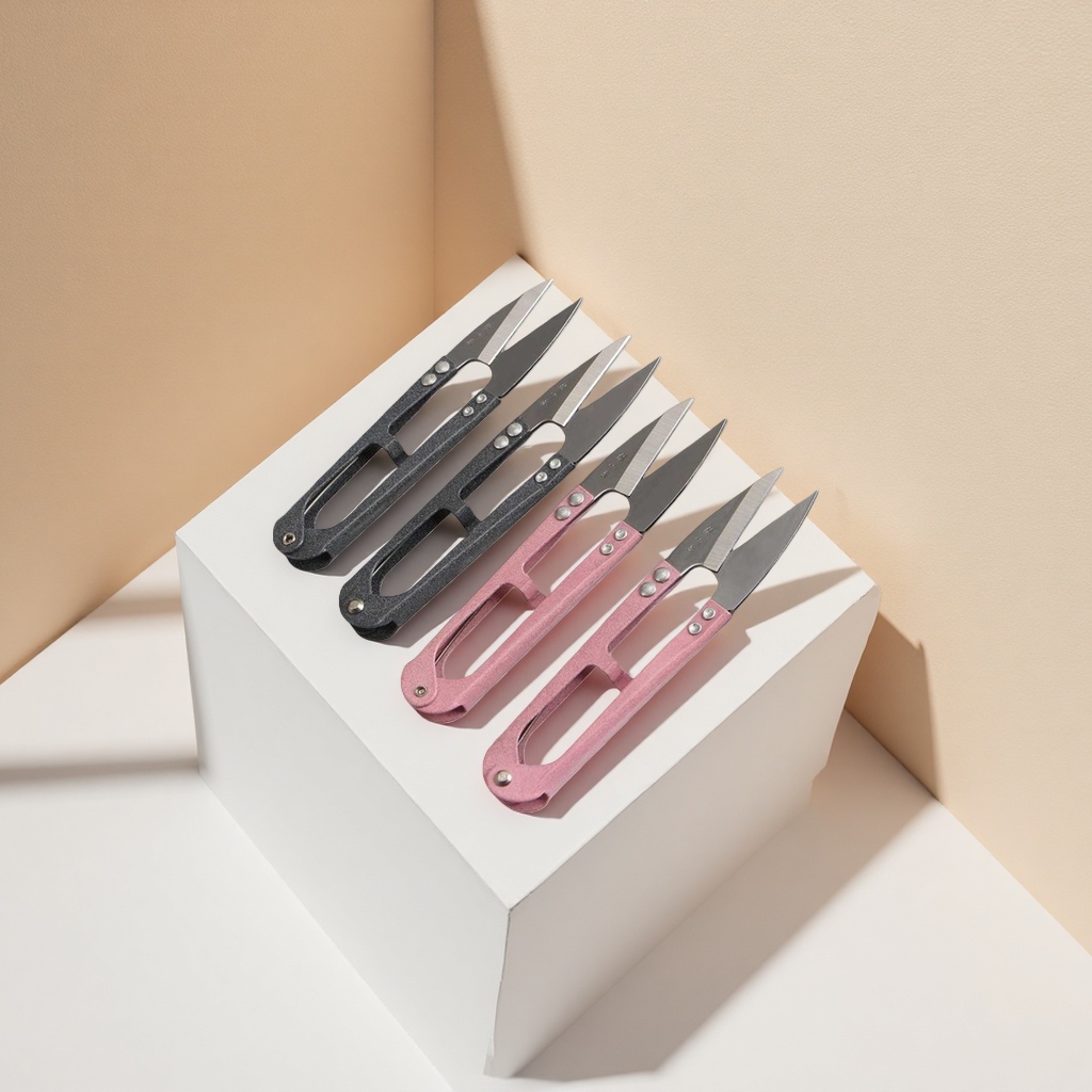 Folding knife, a multi-functional outdoor portable stainless steel knife, is small, sharp and easy to carry around details Picture