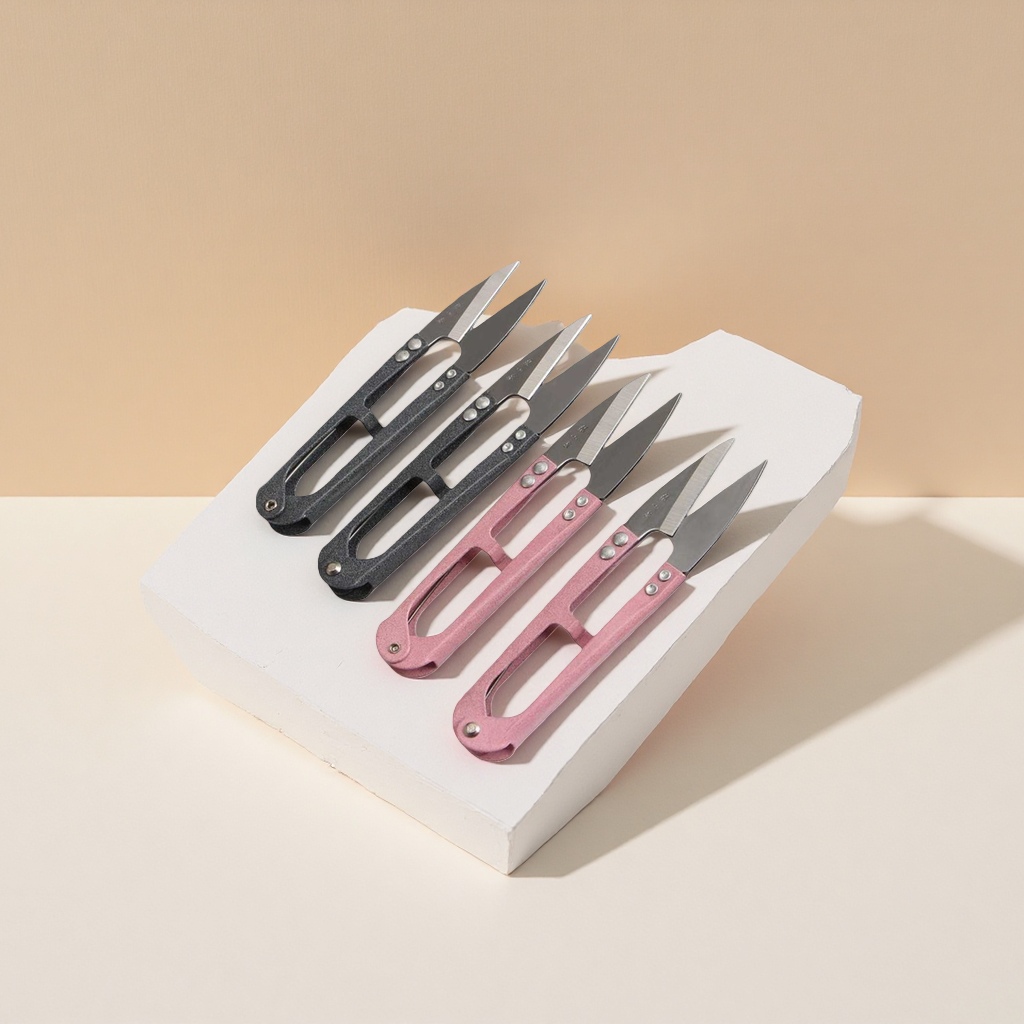 Zhang Xiaoquan household scissors, stainless steel sharp, fabric cutting, paper-cutting, multi-functional kitchen scissors Application Scenario