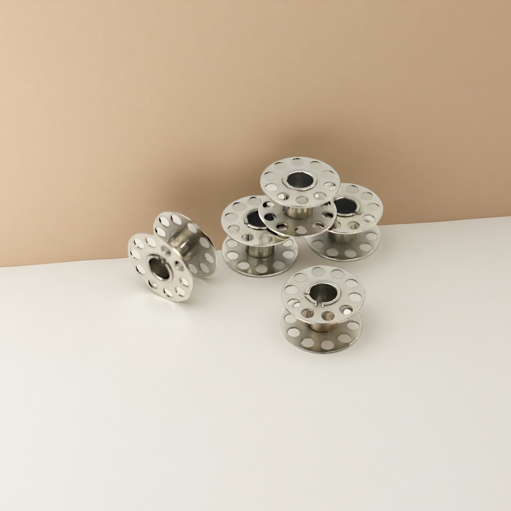 The metal spindle core specially designed for household sewing machines is wear-resistant, smooth and compatible with multiple brand models