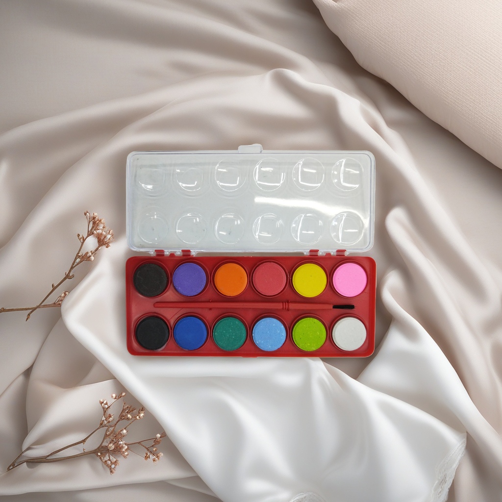 The watercolor palette is made of thickened PP material and has 12 compartments that can be stacked. It is a professional art palette details Picture