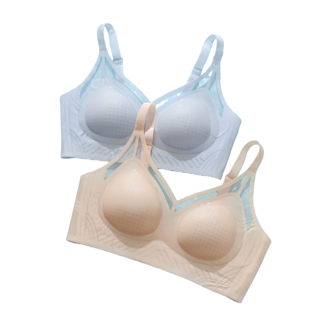 This is a thin, breathable, and comfortable summer lingerie for women without a steel ring Item Picture